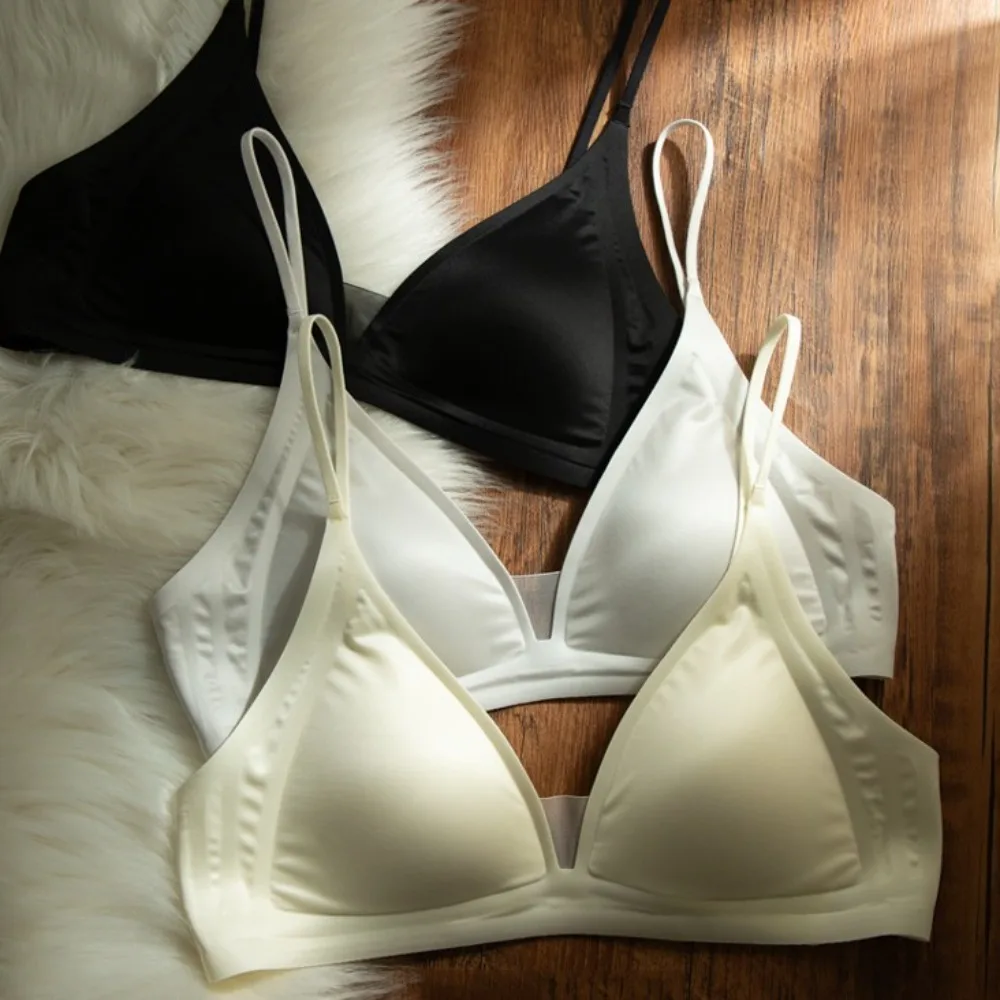 Simple Thin Satin Wireless Deep V Bra Shockproof Close-fitting Push Up Underwear Gathered Breasts Adjustable Seamless Bras Yoga
Simple Thin Satin Wireless Deep V Bra Shockproof Close-fitting Push Up Underwear Gathered Breasts Adjustable Seamless Bras Yoga