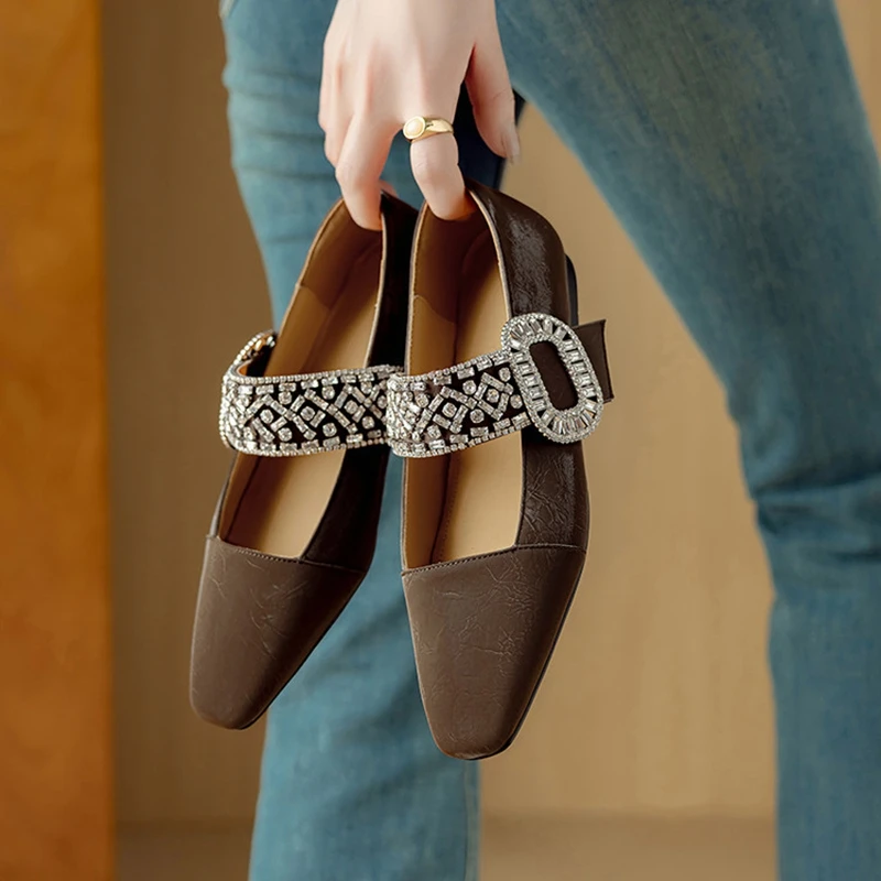 НОВЫЕ весенне-осенние женские туфли-лодочки, туфли на низком каблуке с квадратным носком, женские кожаные туфли Мэри Джейн со стразами и мелкой пряжкой на ремешке
НОВЫЕ весенне-осенние женские туфли-лодочки, туфли на низком каблуке с квадратным носком, женские кожаные туфли Мэри Джейн со стразами и мелкой пряжкой на ремешке