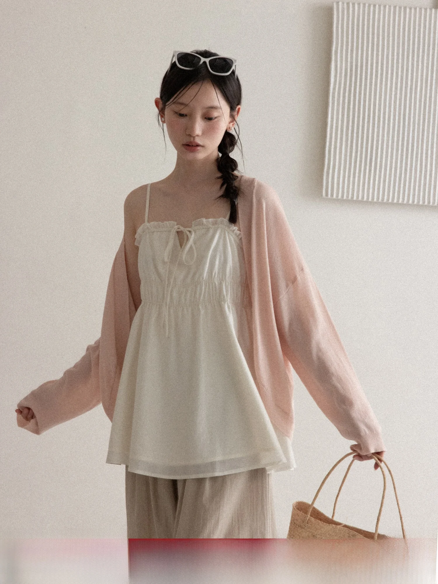 Lightweight Long Sleeve Knitted Sweater Women's Summer Sun Protection Open Cardigan Soft Casual Style Loose Fit Breathable
Lightweight Long Sleeve Knitted Sweater Women's Summer Sun Protection Open Cardigan Soft Casual Style Loose Fit Breathable