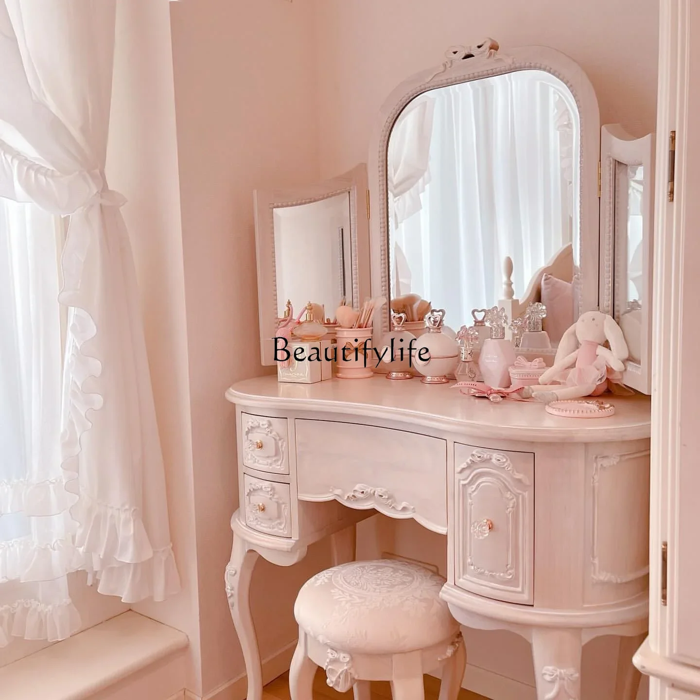 American Country Style Solid Wood Pink Dressing Table Nordic European Style Solid Wood Carved Dressing Table
American Country Style Solid Wood Pink Dressing Table Nordic European Style Solid Wood Carved Dressing Table