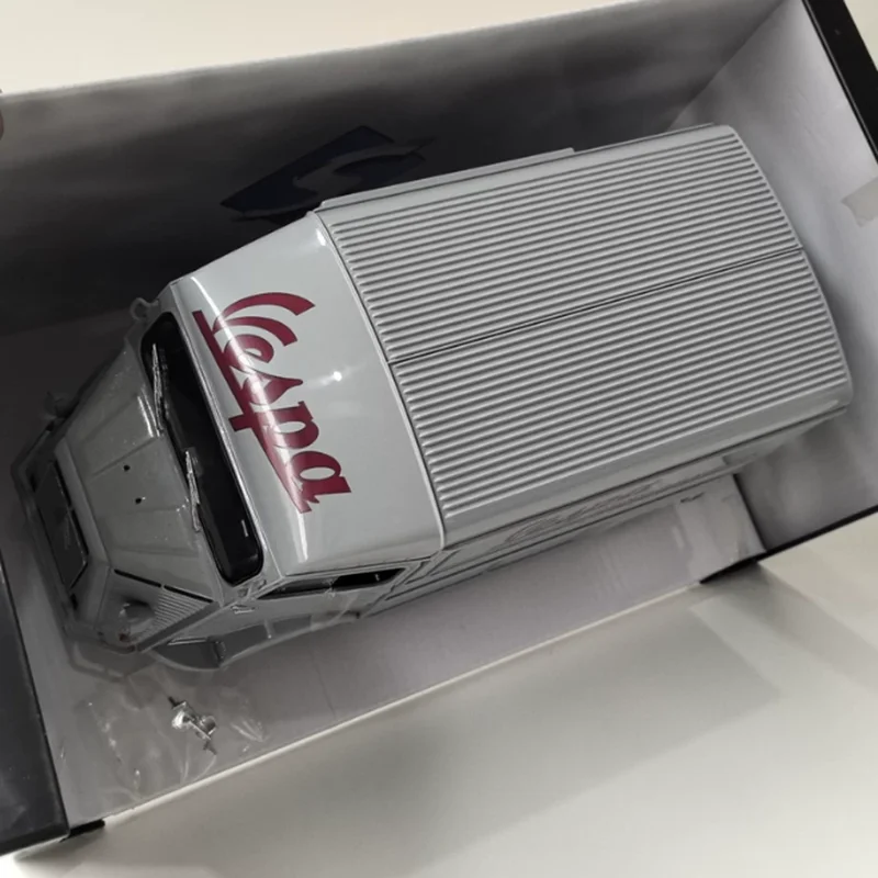 Модель автомобиля Solido 1/18 CITROEN TYPE HY 1969 из сплава, классическая коллекционная модель для взрослых, демонстрационная модель, игрушка для мальчиков
Модель автомобиля Solido 1/18 CITROEN TYPE HY 1969 из сплава, классическая коллекционная модель для взрослых, демонстрационная модель, игрушка для мальчиков