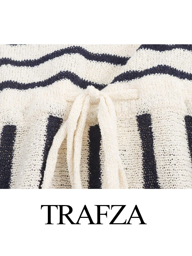 TRAFZA Women's Autumn Fashion V-neck Vintage Striped Trimming Knitted Dress Female Temperament Casual Lace-up Sleeveless Dress
TRAFZA Women's Autumn Fashion V-neck Vintage Striped Trimming Knitted Dress Female Temperament Casual Lace-up Sleeveless Dress