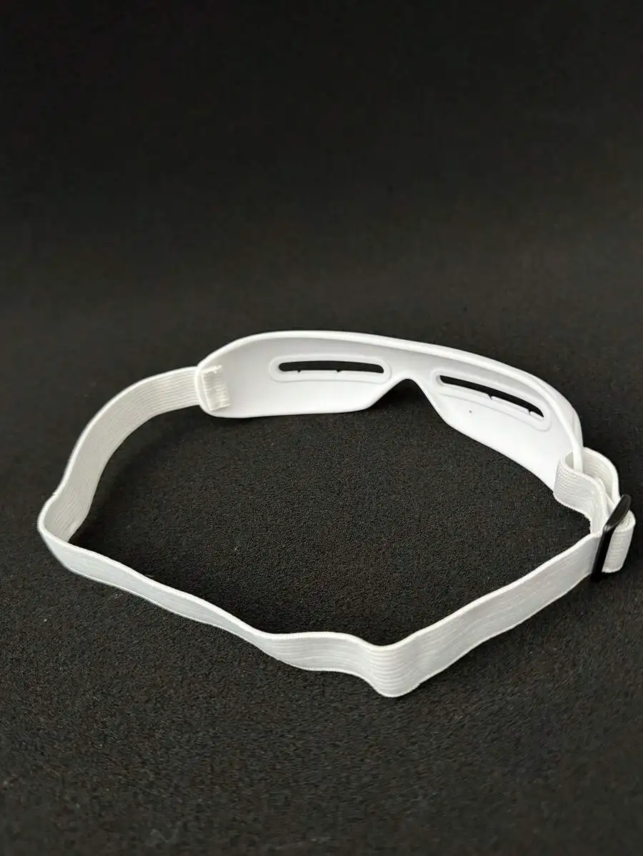 Adjustable Silicone Sports Goggles White For Skiing Mountaineering Outdoor Activities
Adjustable Silicone Sports Goggles White For Skiing Mountaineering Outdoor Activities