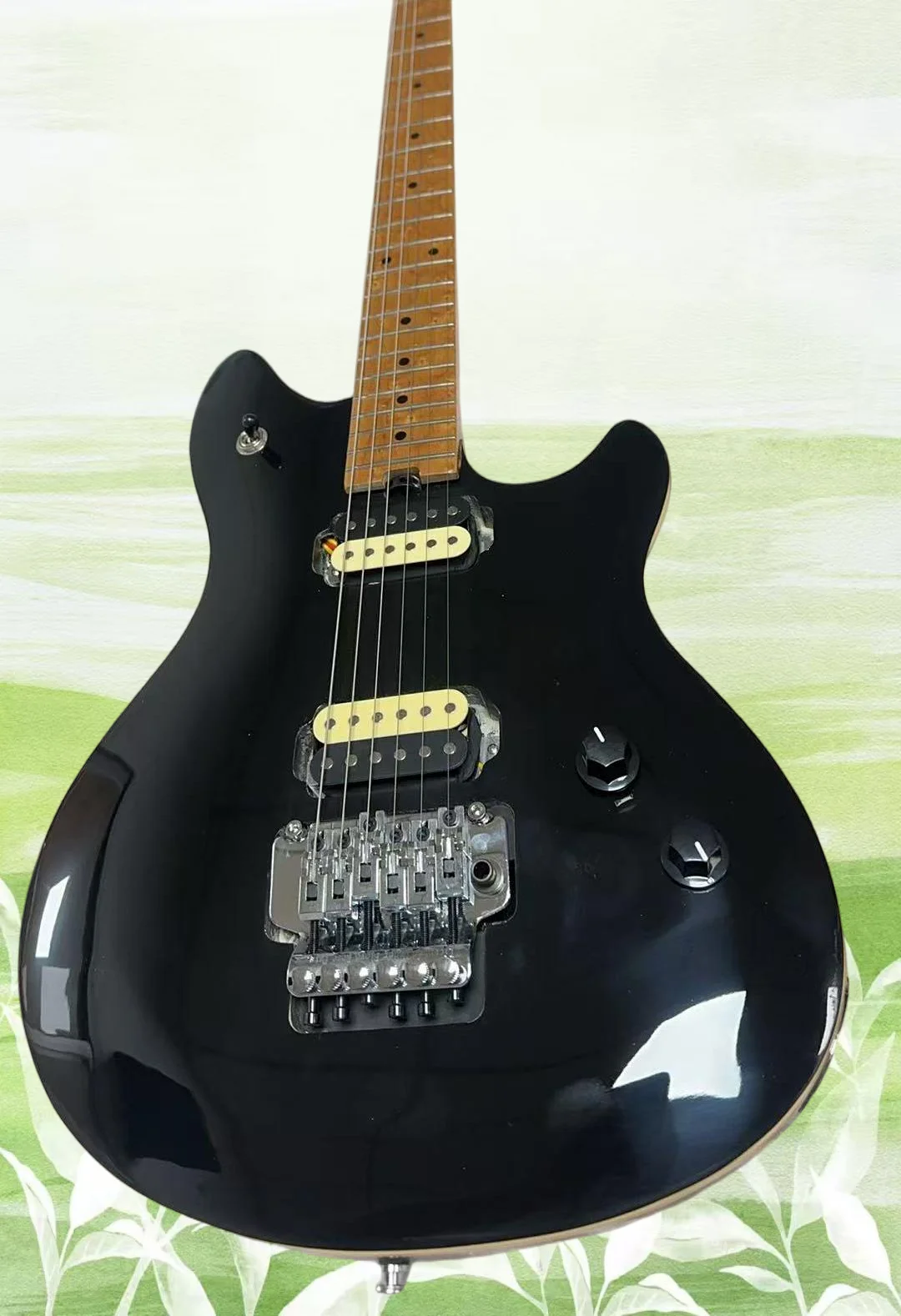 high quality Signature Wolf Black Guitar
high quality Signature Wolf Black Guitar