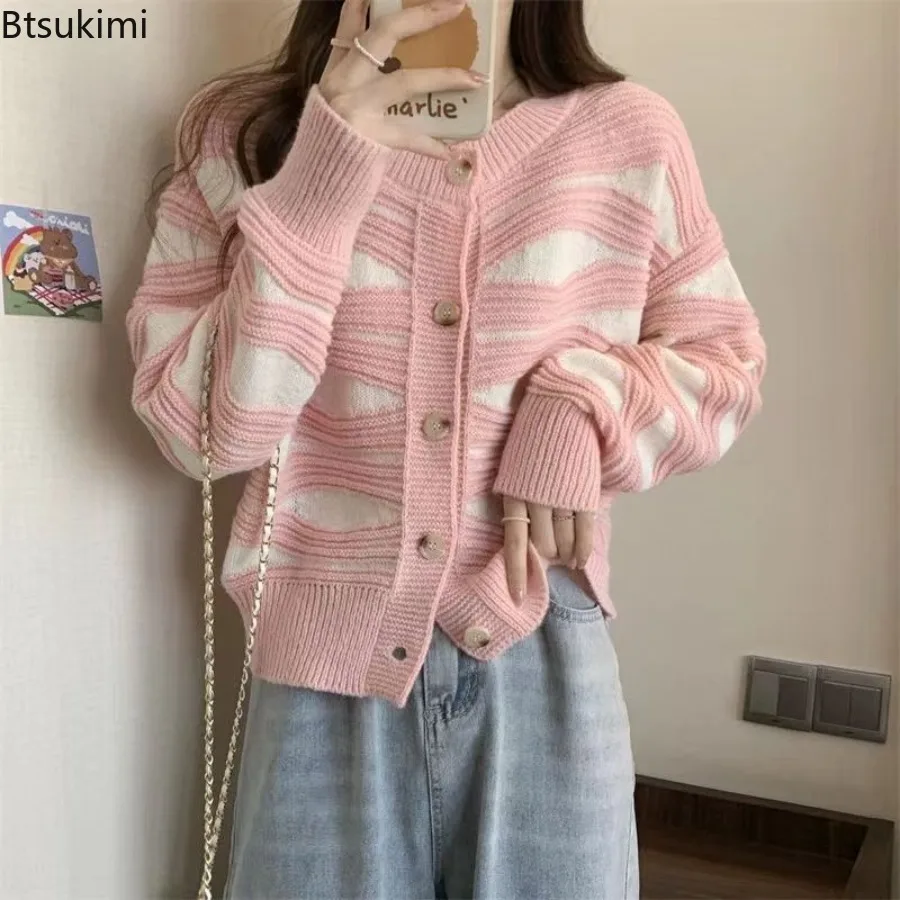 Lazy Style Autumn Wavy Stripes Sweaters Coats Women O-Neck Striped Button Fashion Casual Loose Long Sleeve Cardigan Knitted Tops
Lazy Style Autumn Wavy Stripes Sweaters Coats Women O-Neck Striped Button Fashion Casual Loose Long Sleeve Cardigan Knitted Tops