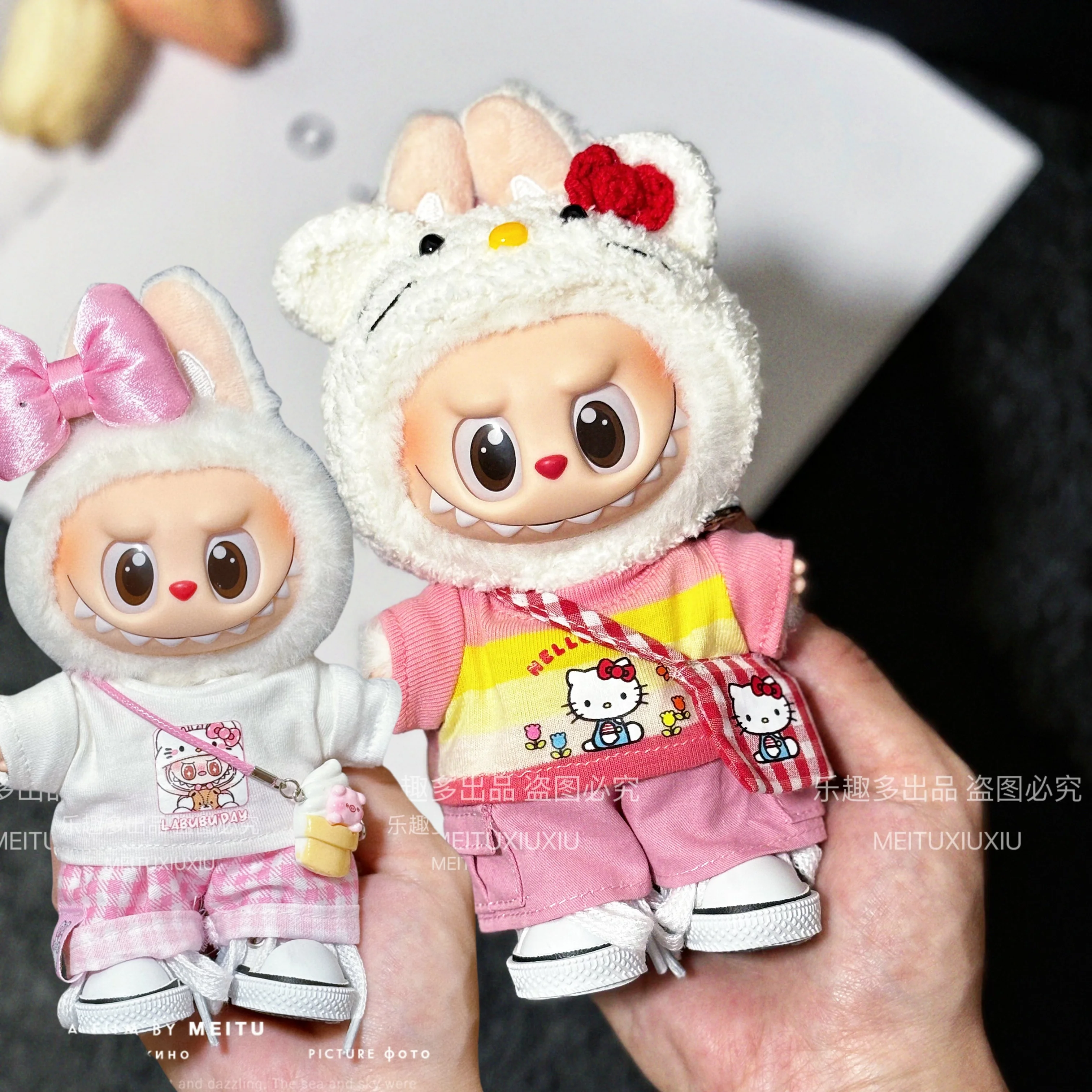 17cm Labubu Baby Clothes Hellokitty Peripheral Headpiece Bow Baby Clothes Vinyl Pendant Doll Clothes Hand-Crocheted Clothes Suit
17cm Labubu Baby Clothes Hellokitty Peripheral Headpiece Bow Baby Clothes Vinyl Pendant Doll Clothes Hand-Crocheted Clothes Suit