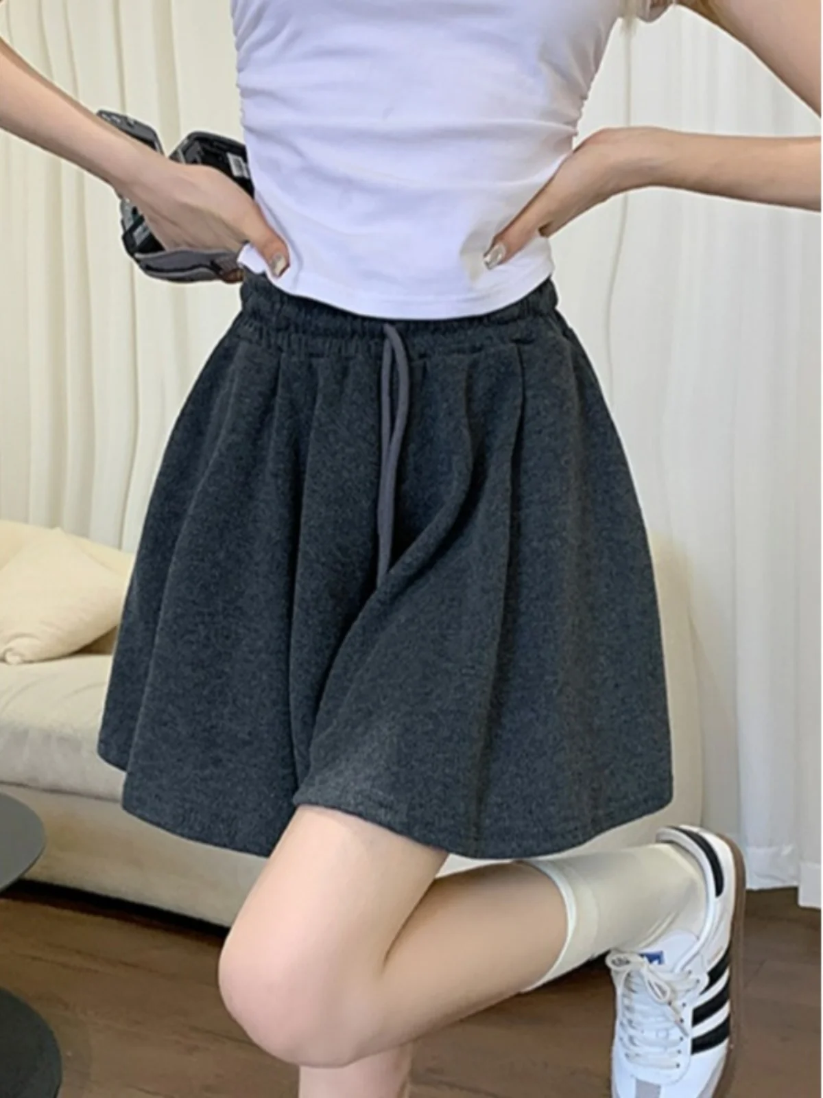 plus Size Drawstring Sports Shorts Women Summer Elastic Waist Loose Slimming Versatile A-Line Casual Wide Leg Pants Skirt
plus Size Drawstring Sports Shorts Women Summer Elastic Waist Loose Slimming Versatile A-Line Casual Wide Leg Pants Skirt