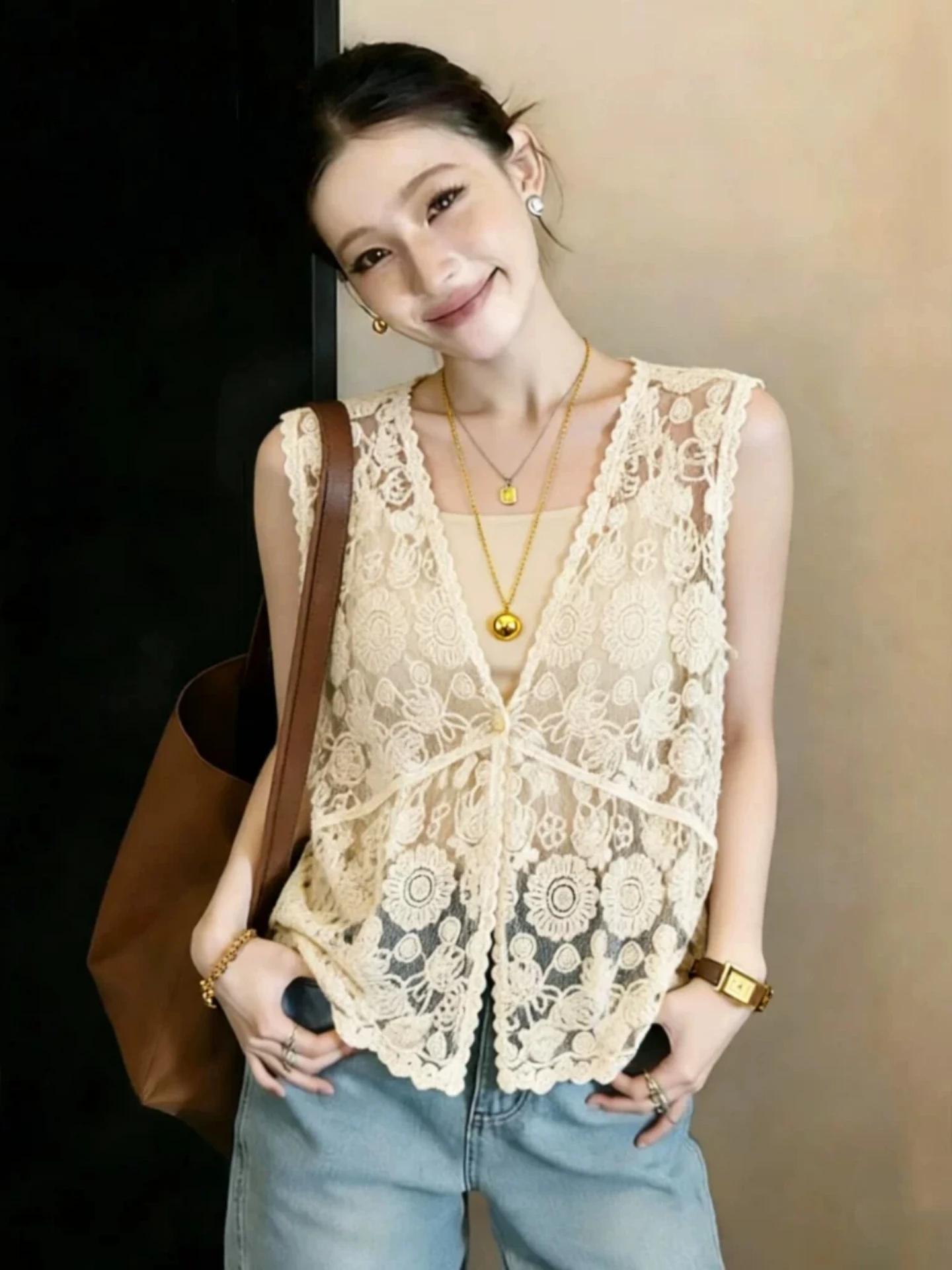 V-Neck Sleeveless Vest Top Women's Layering Summer Outerwear plus Size Hollow out Knitwear Casual Comfortable Breathable
V-Neck Sleeveless Vest Top Women's Layering Summer Outerwear plus Size Hollow out Knitwear Casual Comfortable Breathable