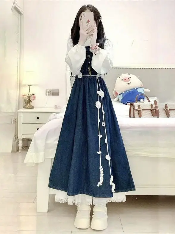 Korean Style Sweet College Vintage Washed Denim Overalls with White Long Sleeve Shirt Two Piece Set High Collar Mid-Waist Fit
Korean Style Sweet College Vintage Washed Denim Overalls with White Long Sleeve Shirt Two Piece Set High Collar Mid-Waist Fit