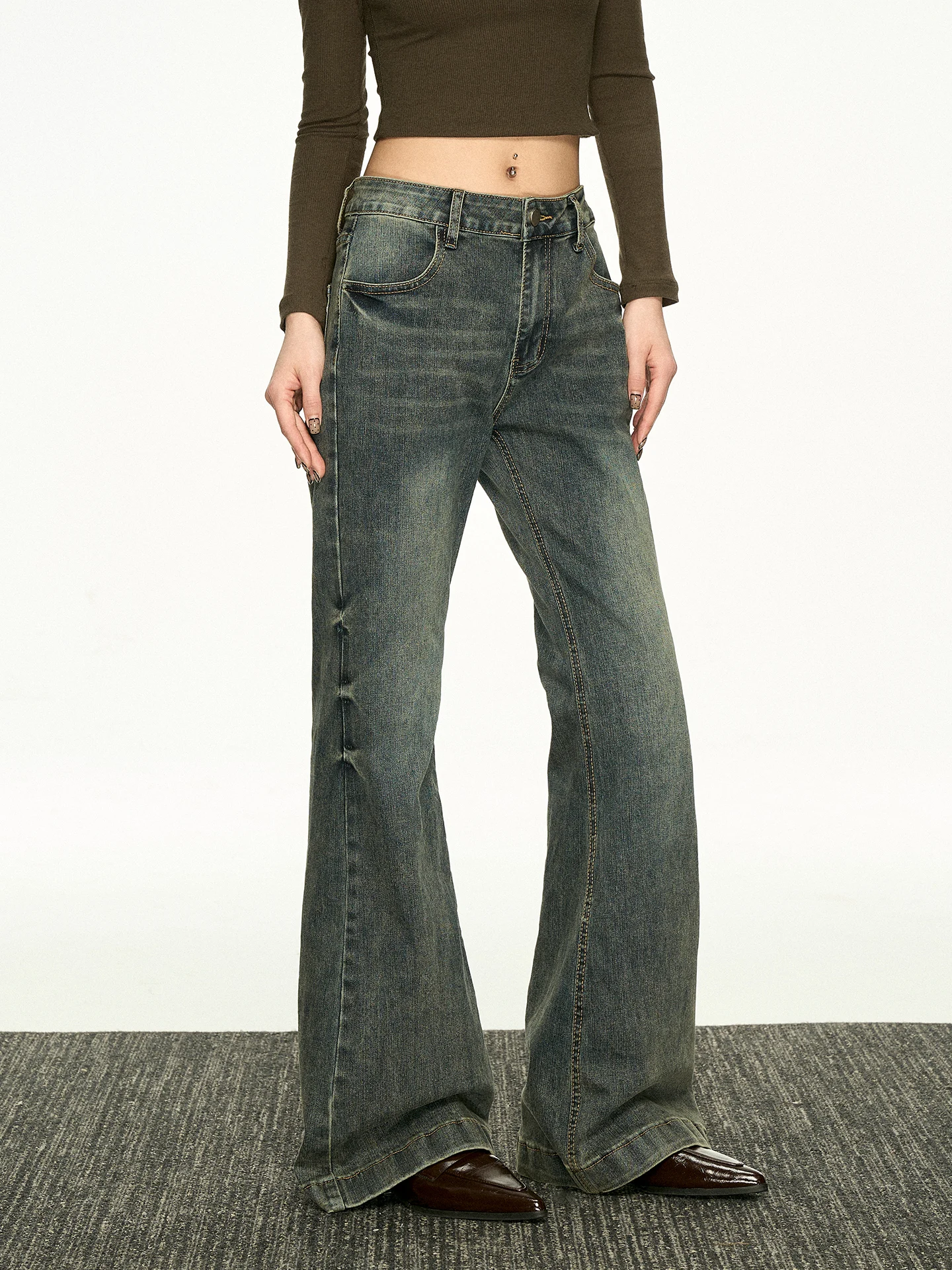 Aaisup American Style Washed Bell Bottom Jeans Women's Low Waist Slimming Long Pants Spring Autumn Fashion Ladies Jeans
Aaisup American Style Washed Bell Bottom Jeans Women's Low Waist Slimming Long Pants Spring Autumn Fashion Ladies Jeans