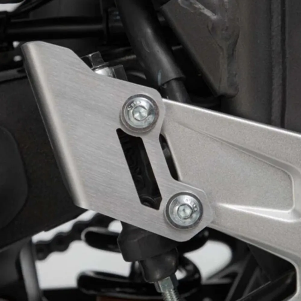 2023 Motorcycle Rear Brake Master Cylinder Guard Protection Brake Pump Cover For YAMAHA Tenere 700 XTZ700 XT700Z TX690Z XTZ690
2023 Motorcycle Rear Brake Master Cylinder Guard Protection Brake Pump Cover For YAMAHA Tenere 700 XTZ700 XT700Z TX690Z XTZ690