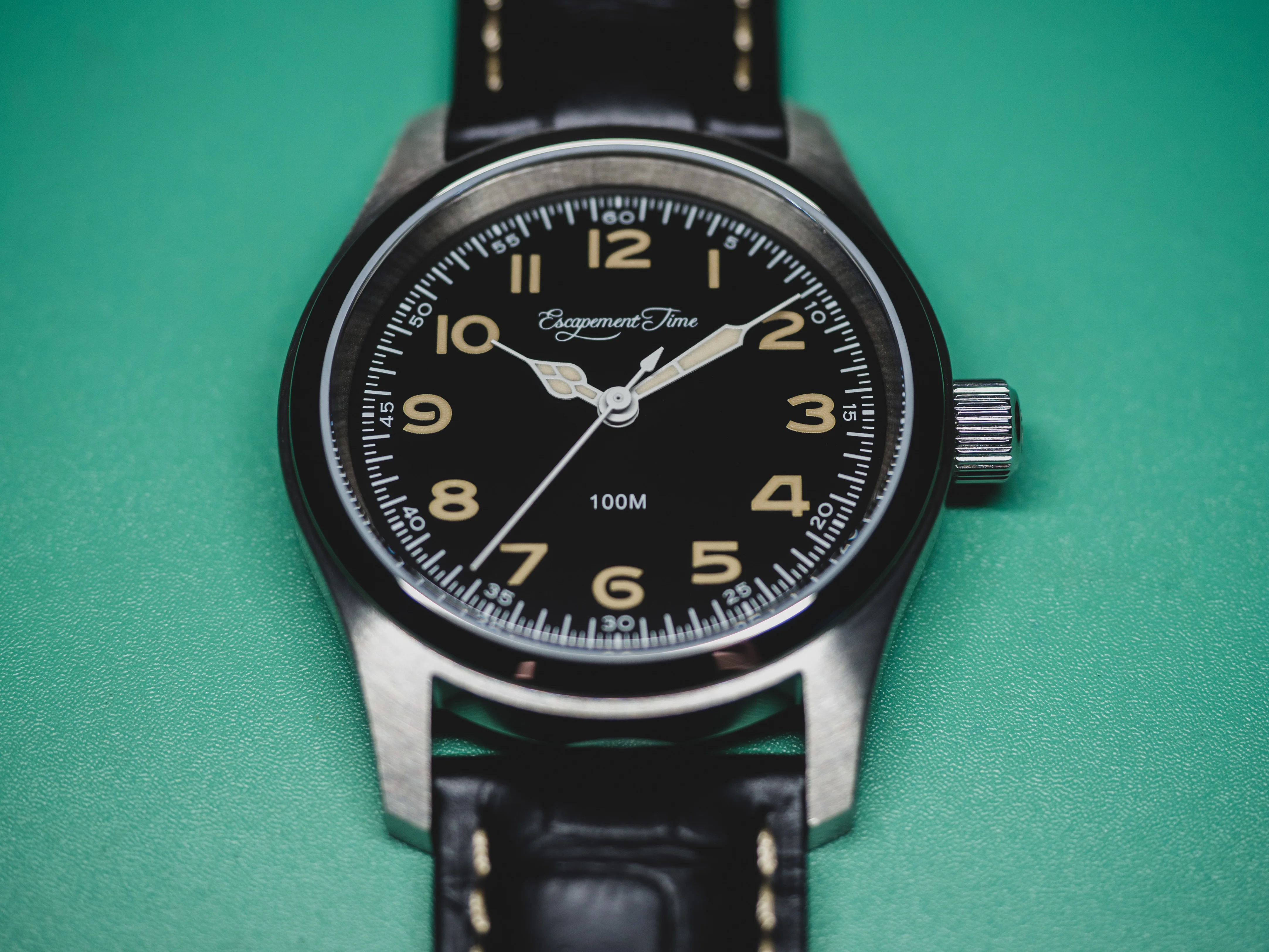 【Escapement Time】VH31 Quartz Movement Watch 38mm Sapphire Waterproof 100M Super luminous
【Escapement Time】VH31 Quartz Movement Watch 38mm Sapphire Waterproof 100M Super luminous