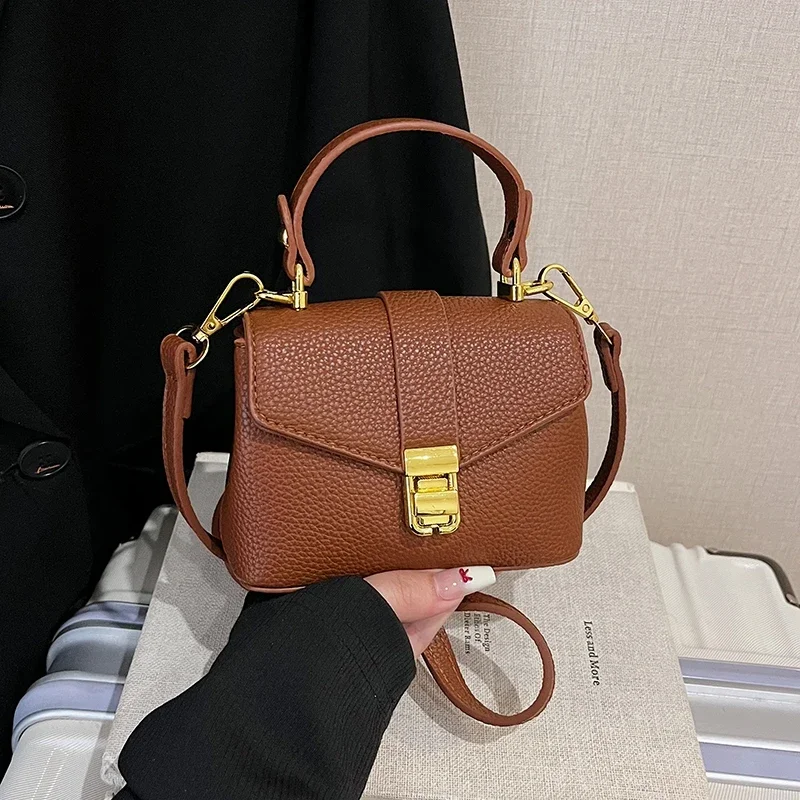 Vintage Women Silver Chic Crossbody Bag Luxury Designer Small Shoulder Bags Fashion Black Mini Coin Purse Pu Leather Handbags
Vintage Women Silver Chic Crossbody Bag Luxury Designer Small Shoulder Bags Fashion Black Mini Coin Purse Pu Leather Handbags