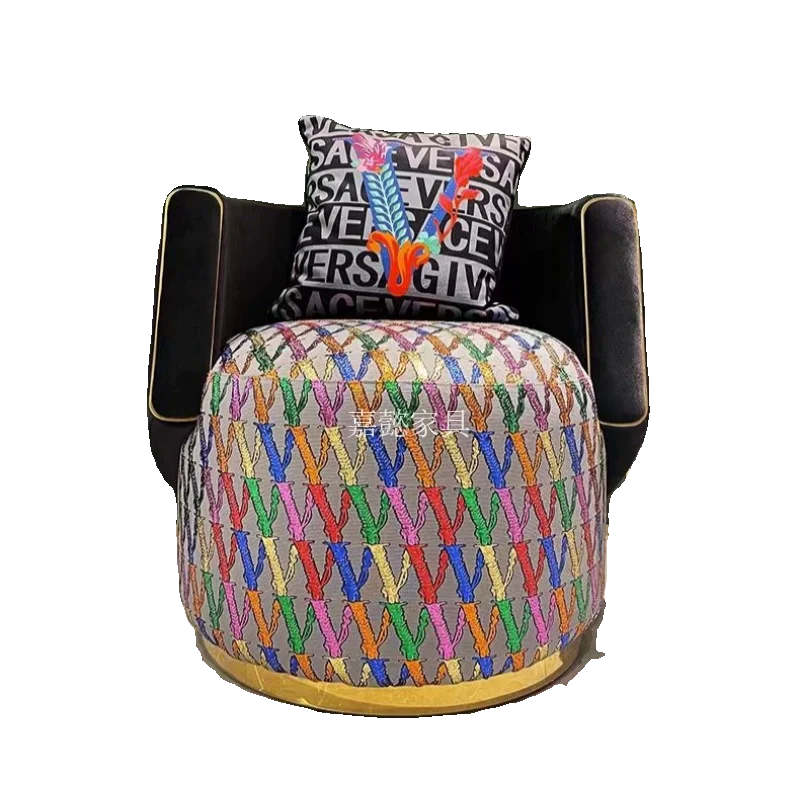 Italian light luxury designer sofa chair queen single chair simple casual rotating sofa balcony chair
Italian light luxury designer sofa chair queen single chair simple casual rotating sofa balcony chair