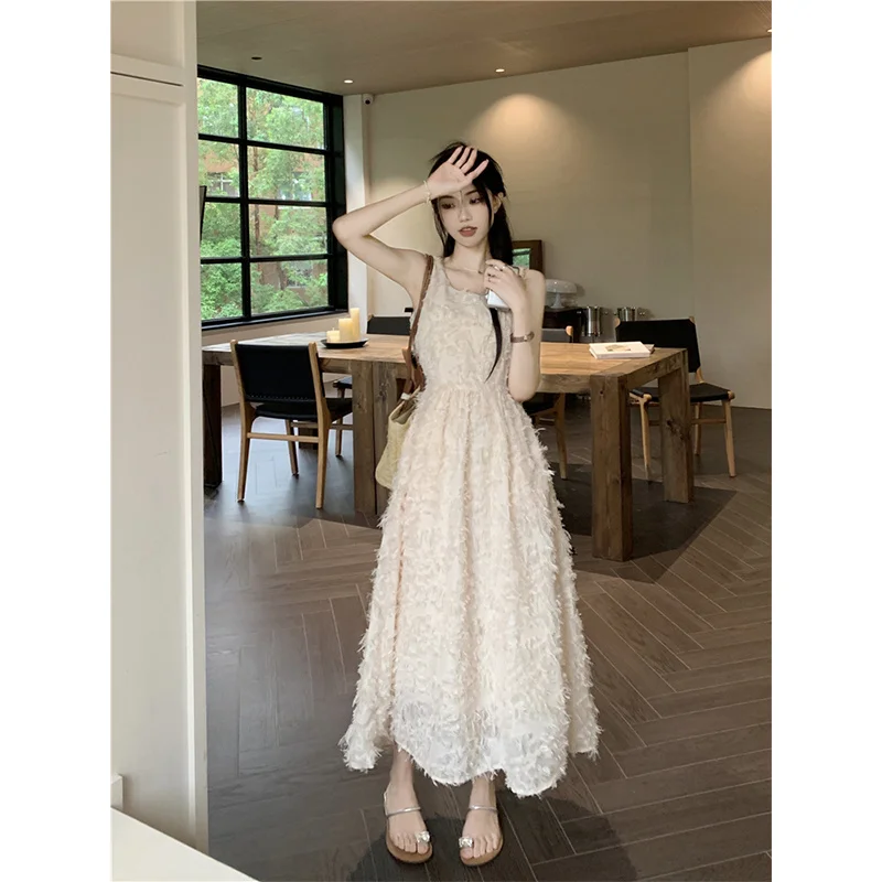 Square Collar Feathers Waisted Slim Tank Dress Women Fairycore Sweet Sleeveless A-line Long Dress Summer Trendy Streetwear
Square Collar Feathers Waisted Slim Tank Dress Women Fairycore Sweet Sleeveless A-line Long Dress Summer Trendy Streetwear