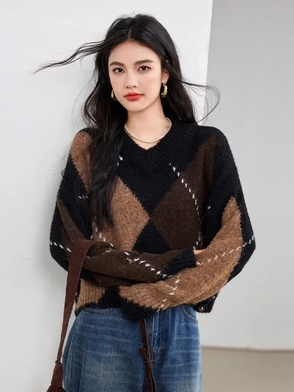 Thickened Warm Knitted Sweater Women's Loose Fit round Neck Design Sense Rhombus Pattern Autumn Winter Fashion Casual Top
Thickened Warm Knitted Sweater Women's Loose Fit round Neck Design Sense Rhombus Pattern Autumn Winter Fashion Casual Top