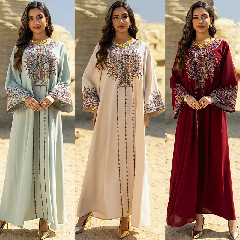 New Dubai Middle East Robe Clothing Arabian Robe Embroidered Dress Fashion Simple Temperament Elegant Holiday Style High-end Ban
New Dubai Middle East Robe Clothing Arabian Robe Embroidered Dress Fashion Simple Temperament Elegant Holiday Style High-end Ban