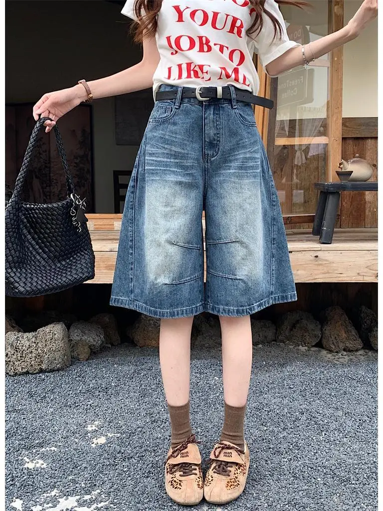 American Retro High Waist Wide Leg Five-Point Jeans Women Summer New Loose A-Line Straight Cut Mid-Pants Casual Commute Style
American Retro High Waist Wide Leg Five-Point Jeans Women Summer New Loose A-Line Straight Cut Mid-Pants Casual Commute Style