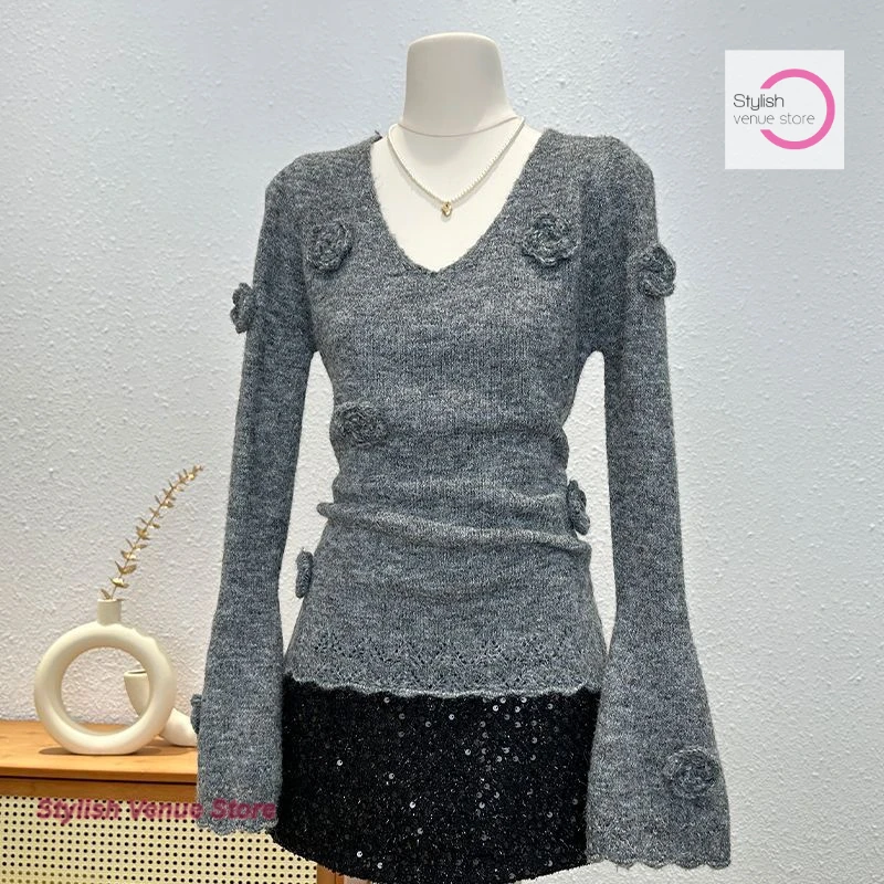 Korean design sense niche sweater women's spring and autumn fashion temperament trumpet sleeve western sweater V-neck top
Korean design sense niche sweater women's spring and autumn fashion temperament trumpet sleeve western sweater V-neck top