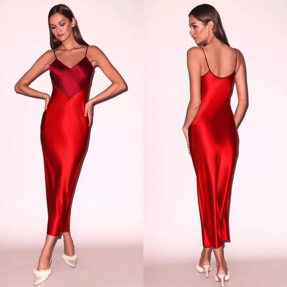 New Women's Dress Temperament Sexy Halter Dress V-neck Heart Matching Color Zipper Hollow Dress Dress
New Women's Dress Temperament Sexy Halter Dress V-neck Heart Matching Color Zipper Hollow Dress Dress