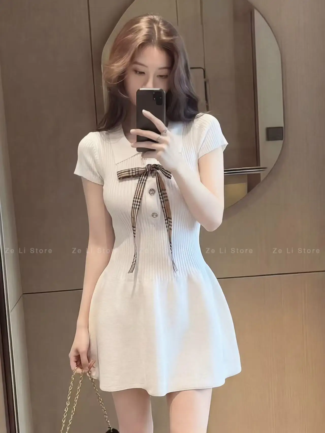 White Slim Fit Summer New Style Korean Version Women's Dress Casual Short Sleeve Commuter Friendly A-Line Dress
White Slim Fit Summer New Style Korean Version Women's Dress Casual Short Sleeve Commuter Friendly A-Line Dress