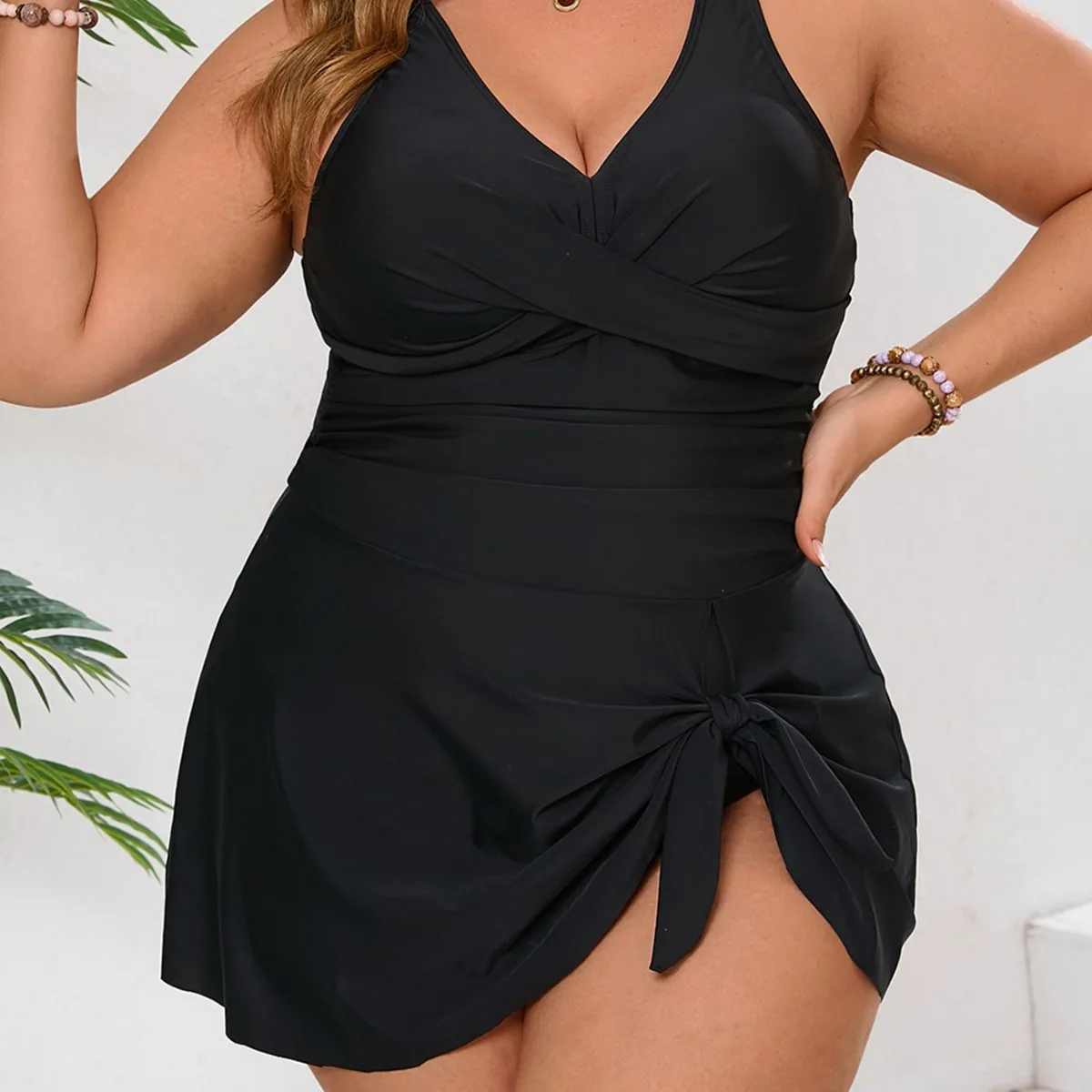 2026 New European and American Solid Color Black Printed Skirt Type Thin Conservative Fat Woman Large Size Split Swimsuit
2026 New European and American Solid Color Black Printed Skirt Type Thin Conservative Fat Woman Large Size Split Swimsuit