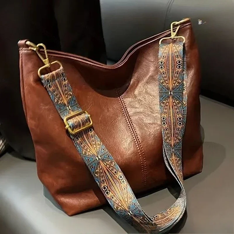 Fashion Portable Shoulder Crossbody Large Capacity Bucket Bag Solid Color Fashion Shoulder Women's Bag
Fashion Portable Shoulder Crossbody Large Capacity Bucket Bag Solid Color Fashion Shoulder Women's Bag