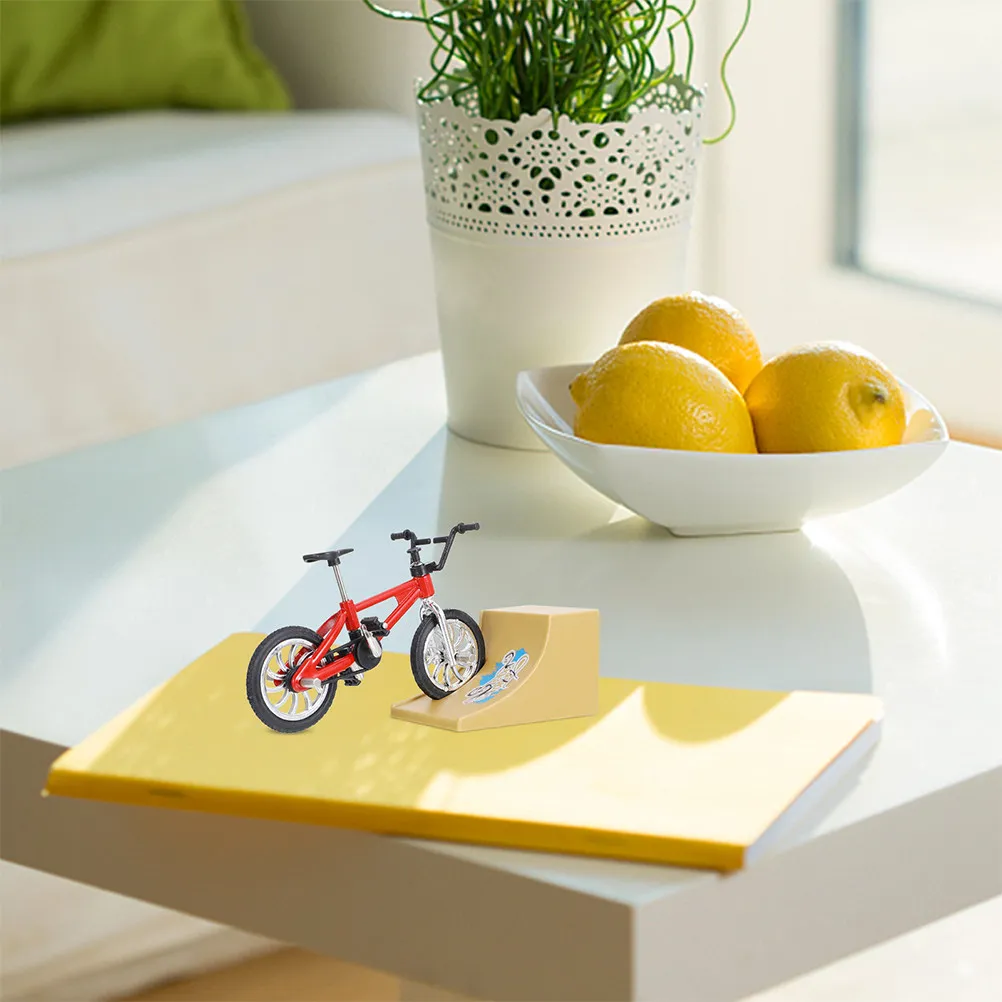 2Sets Children Finger Bike Kit Mini Scooter Ramp Fingertip Sports Game Fingerboard Finger Scooter Table Competition Kit
2Sets Children Finger Bike Kit Mini Scooter Ramp Fingertip Sports Game Fingerboard Finger Scooter Table Competition Kit