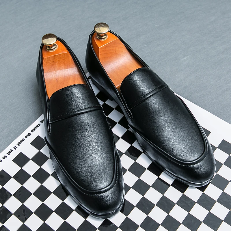 Fashion Leather Mens Loafers Lightweight Soft Sole Casual Shoes Retro Dress Shoes Slip on Flat Moccasins Designer Business Shoes
Fashion Leather Mens Loafers Lightweight Soft Sole Casual Shoes Retro Dress Shoes Slip on Flat Moccasins Designer Business Shoes