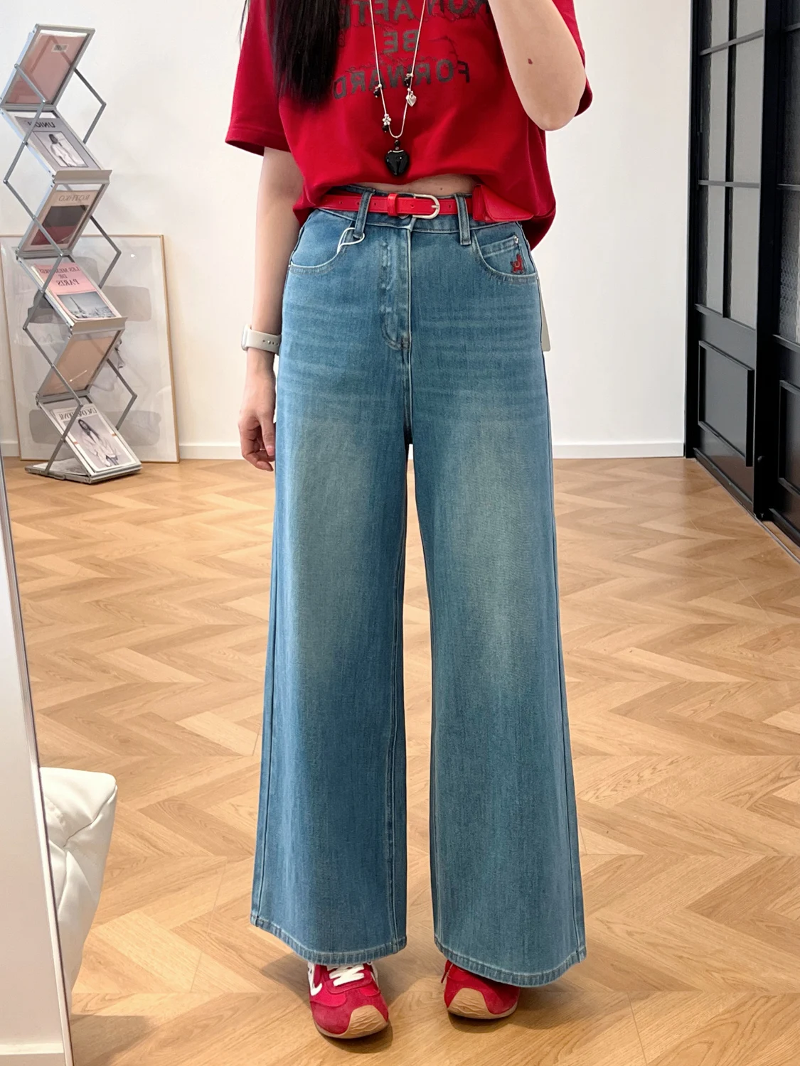 Slimming High Waist Straight Leg Jeans Women's Spring Sle Four Way Stretch with Waist Bag Waed Denim Pants Ladies' Jeans
Slimming High Waist Straight Leg Jeans Women's Spring Sle Four Way Stretch with Waist Bag Waed Denim Pants Ladies' Jeans