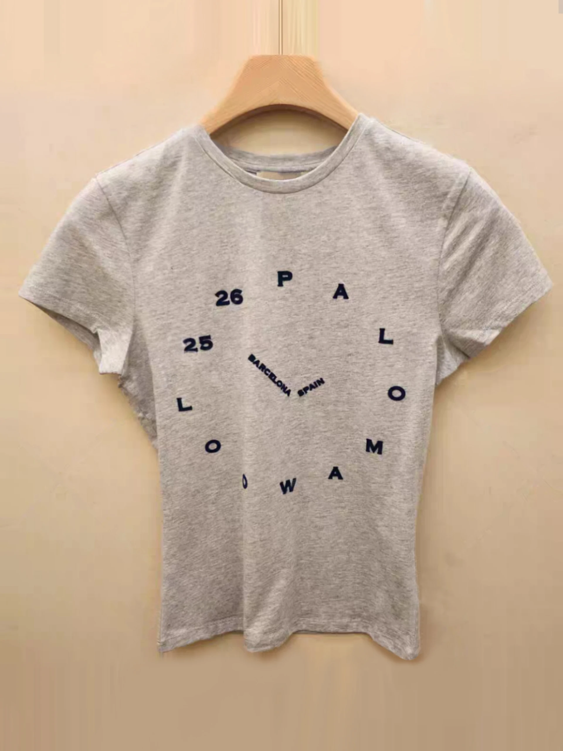 Женская футболка LIMANER2026: весенняя коллекция, круглый вырез, короткий рукав, приталенный крой, повседневная, однотонная, дышащая, комфортная, хлопковая.
Женская футболка LIMANER2026: весенняя коллекция, круглый вырез, короткий рукав, приталенный крой, повседневная, однотонная, дышащая, комфортная, хлопковая.