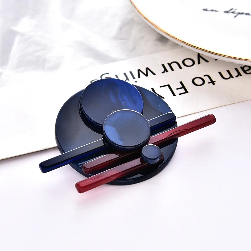 DIY accessories Korean fashion versatile acrylic brooch, round splicing corsage accessories, high-end silk scarf buckle jewelry,
DIY accessories Korean fashion versatile acrylic brooch, round splicing corsage accessories, high-end silk scarf buckle jewelry,
