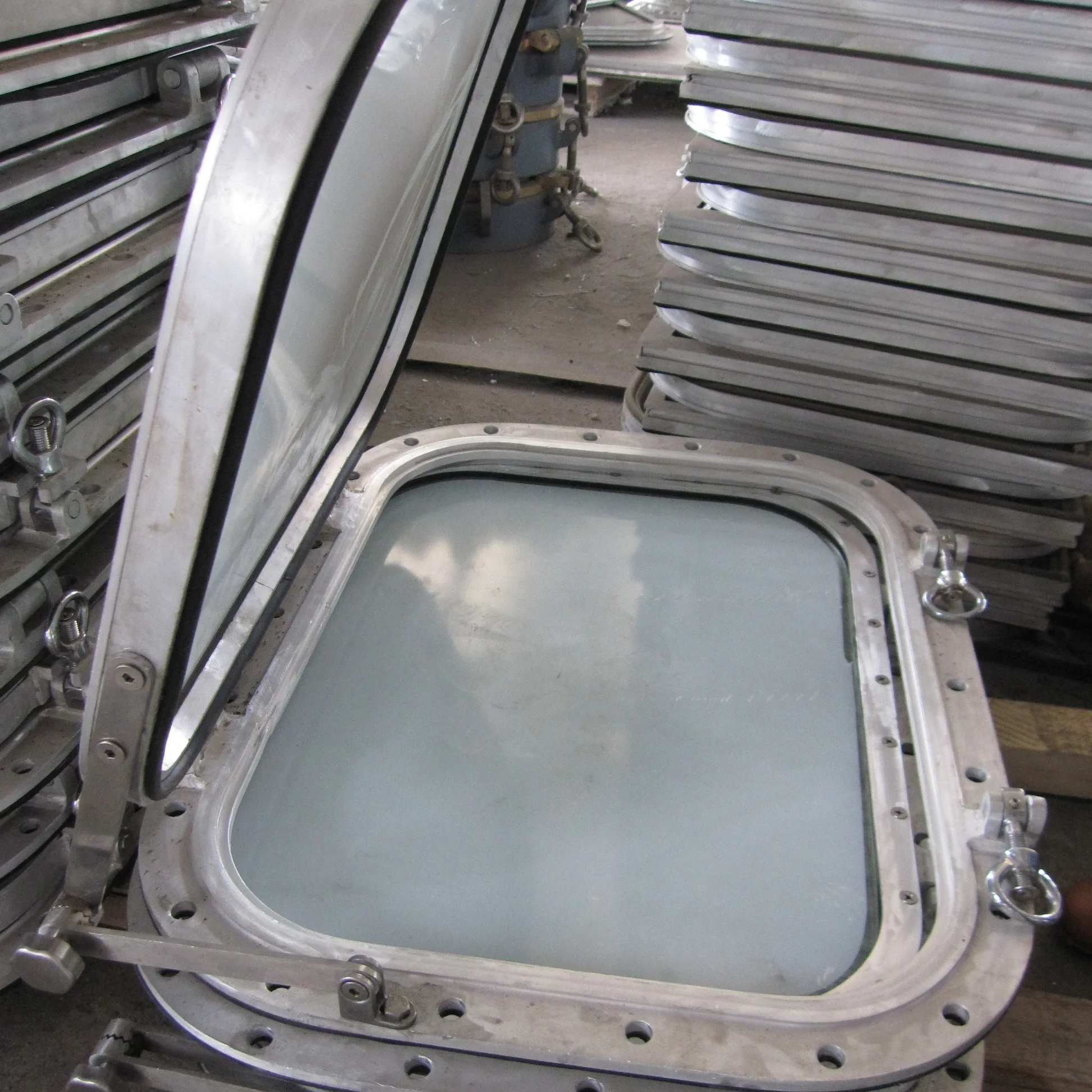 Ship Skylight Window for Engineroom
Ship Skylight Window for Engineroom