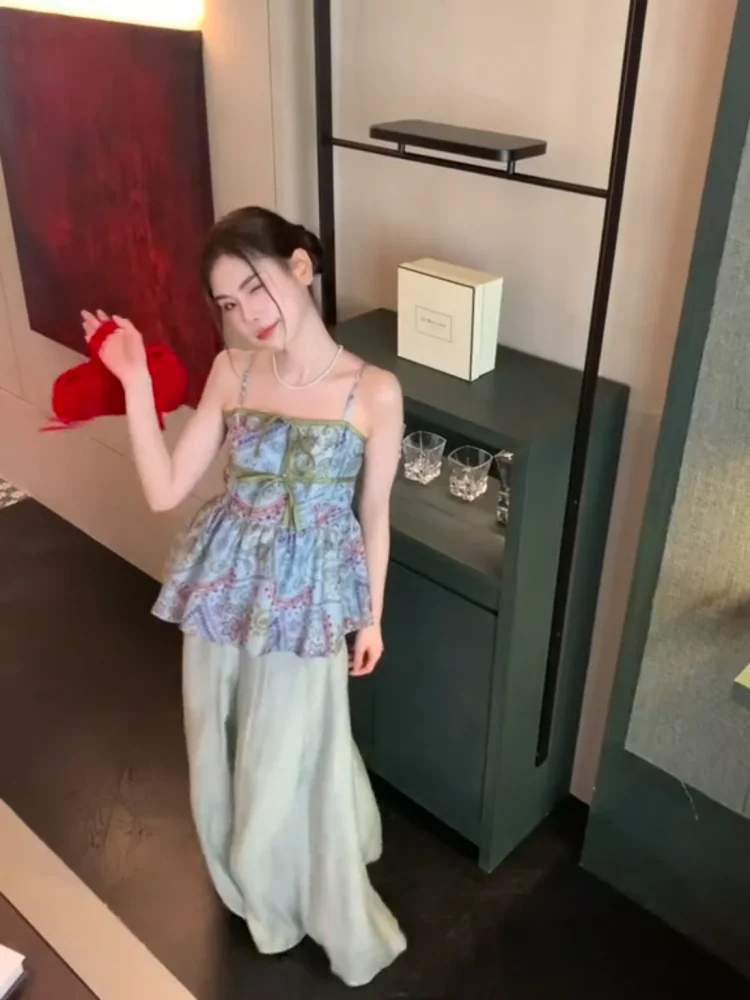 Unique Vacation Style Women's Fashion Set Slimming Skirt Pants Trendy Maturity Casual Comfortable High Waist V-Neck Sleeveless
Unique Vacation Style Women's Fashion Set Slimming Skirt Pants Trendy Maturity Casual Comfortable High Waist V-Neck Sleeveless