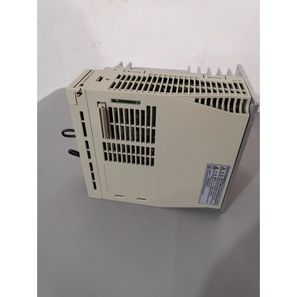 SGDH-15DE-OY Yaskawa drive, spot supply quality
SGDH-15DE-OY Yaskawa drive, spot supply quality