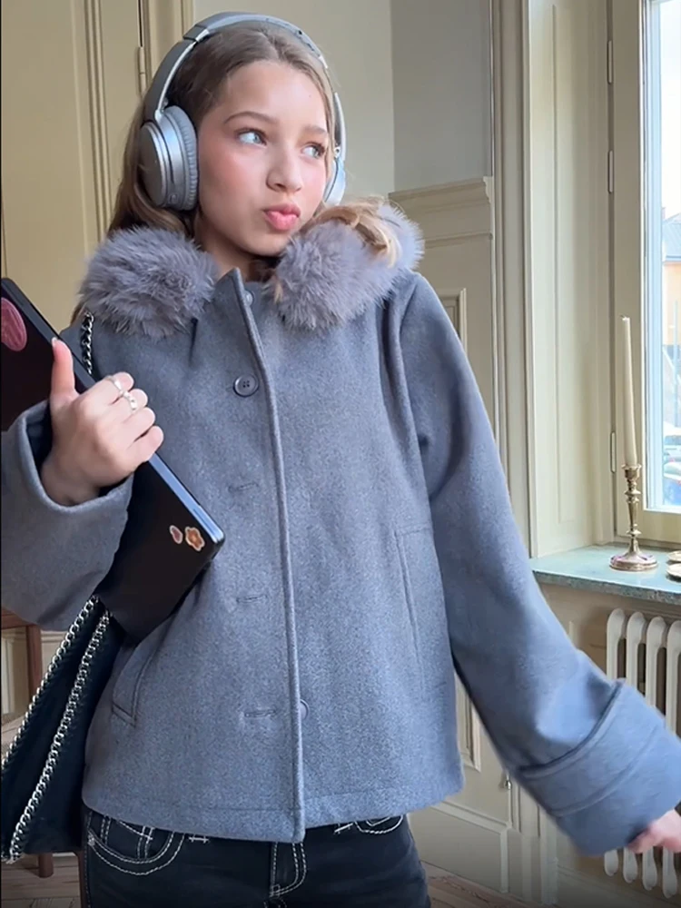 Women Fashion Solid Cropped Cape Coat Elegant Round Neck Loose Pleated Irregular Jackets Chic Lady Commute Outerwear Daily Wear
Women Fashion Solid Cropped Cape Coat Elegant Round Neck Loose Pleated Irregular Jackets Chic Lady Commute Outerwear Daily Wear