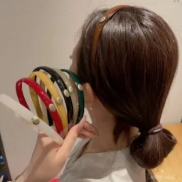 Simple gold label headband 2025 new face wash pressure hair temperament headband versatile non-slip jelly hairpin hair accessori
Simple gold label headband 2025 new face wash pressure hair temperament headband versatile non-slip jelly hairpin hair accessori