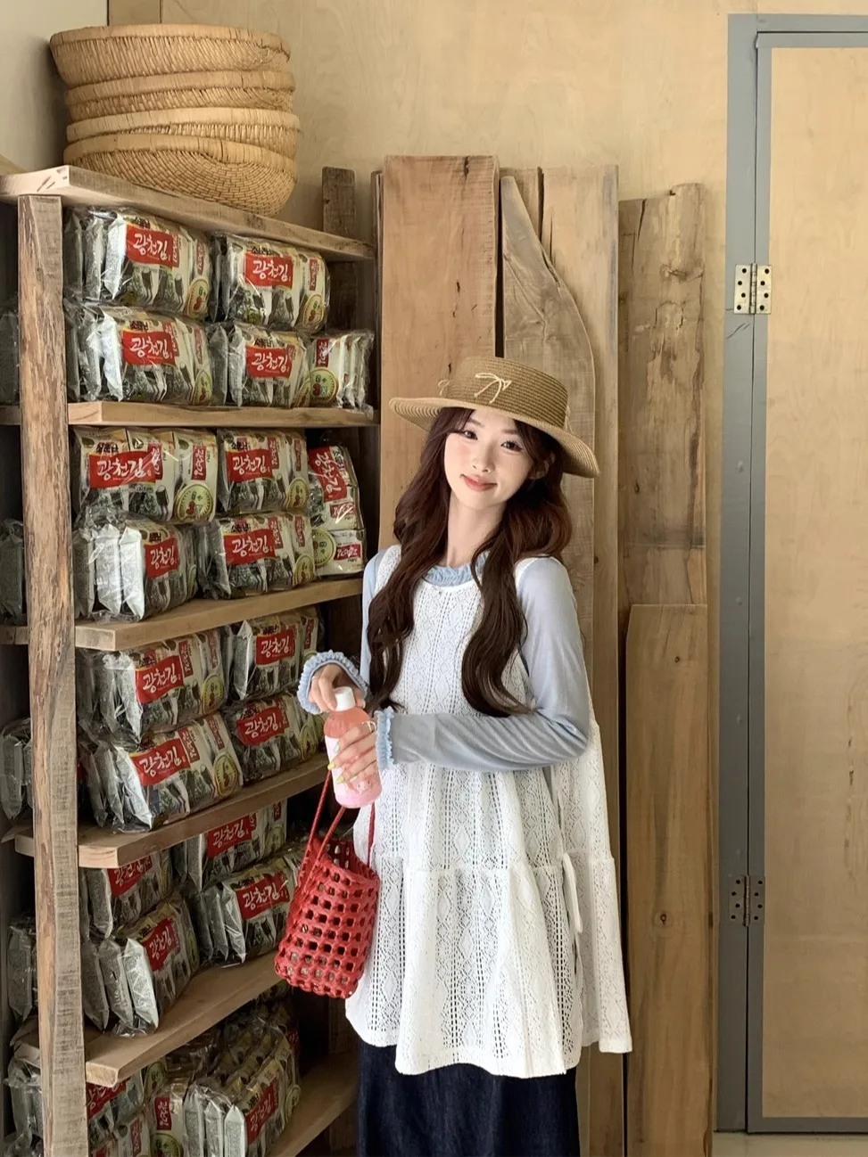 Sweet Lace Hollow out Long Sleeve Dress And Vest Two Piece Set for Women Casual Style Summer Fashion Outfit
Sweet Lace Hollow out Long Sleeve Dress And Vest Two Piece Set for Women Casual Style Summer Fashion Outfit