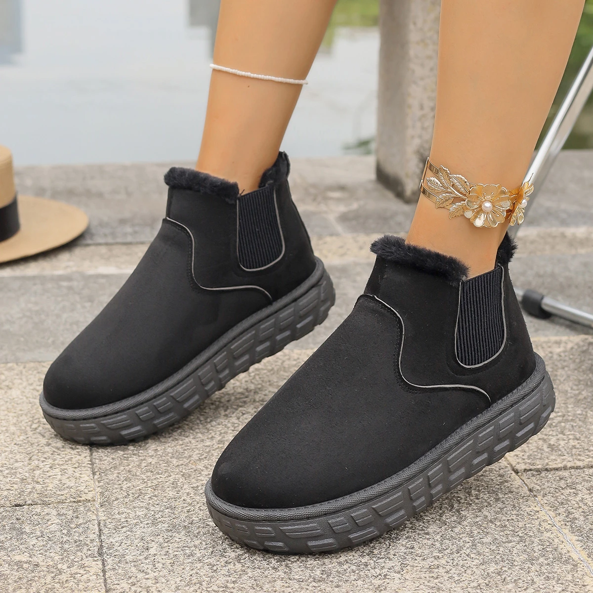2025 Winter Women Snow Boots Plush Warm Non Slip Waterproof Ladies Flats Sneakers Casual Slip on Female Ankle Boots Botas Mujer
2025 Winter Women Snow Boots Plush Warm Non Slip Waterproof Ladies Flats Sneakers Casual Slip on Female Ankle Boots Botas Mujer