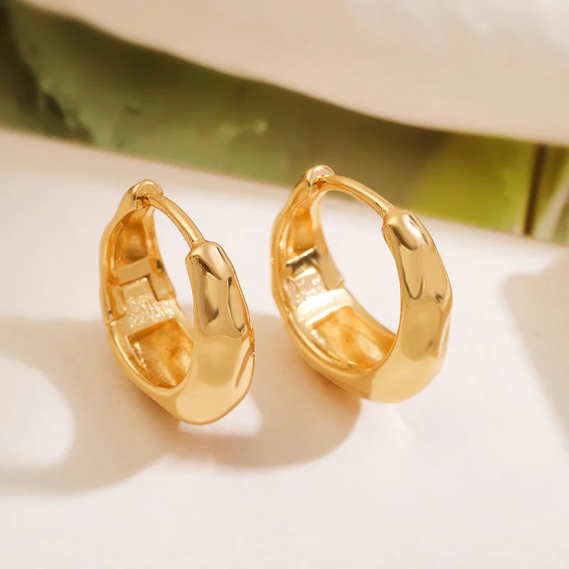 Минималистичные индивидуальные медные серьги из 18-каратного золота с геометрическим рисунком, винтажные серьги-кольца для женщин, уникальные универсальные серьги
Минималистичные индивидуальные медные серьги из 18-каратного золота с геометрическим рисунком, винтажные серьги-кольца для женщин, уникальные универсальные серьги