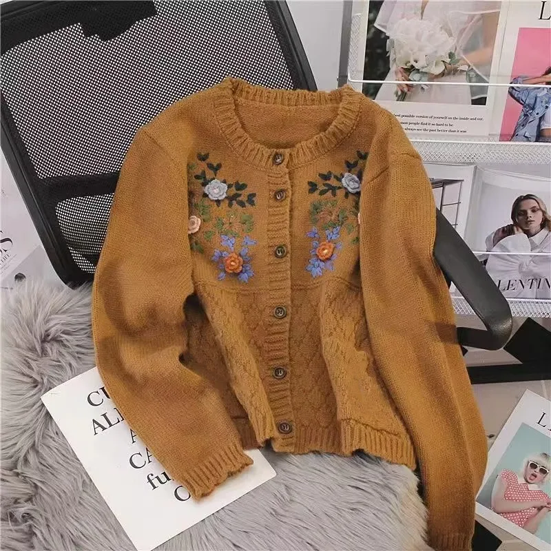 Design Chic Cardigan Knit Coats Single Breasted Flower Embroidery Packets Sweaters All Match Vintage Autumn Loose Women Clothing
Design Chic Cardigan Knit Coats Single Breasted Flower Embroidery Packets Sweaters All Match Vintage Autumn Loose Women Clothing