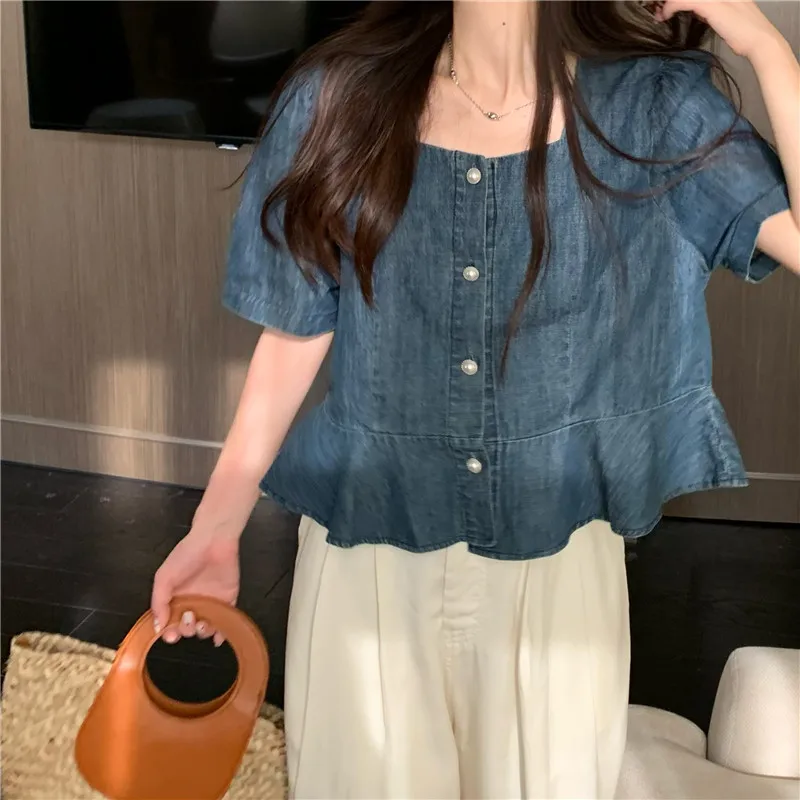 Retro Denim Shirt Slimming Design Short Square Collar Women's Fashion Top Waist-Cinching Summer New Style Vintage Wind
Retro Denim Shirt Slimming Design Short Square Collar Women's Fashion Top Waist-Cinching Summer New Style Vintage Wind