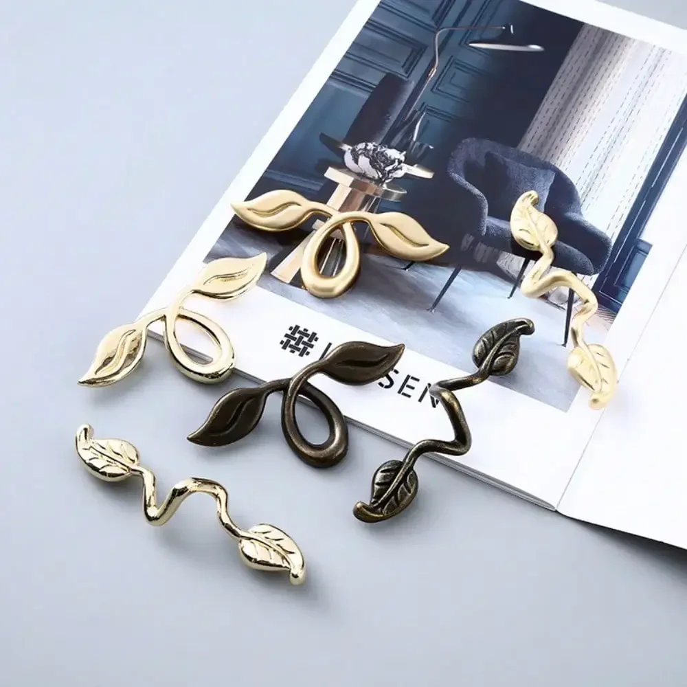 One New Chinese-Style Zinc Alloy Pull Handle For Furniture, Hardware, Cabinet Handle, Retro Small Leaf Design, Wardrobe Door, Cabinet Small Pull Handle
One New Chinese-Style Zinc Alloy Pull Handle For Furniture, Hardware, Cabinet Handle, Retro Small Leaf Design, Wardrobe Door, Cabinet Small Pull Handle