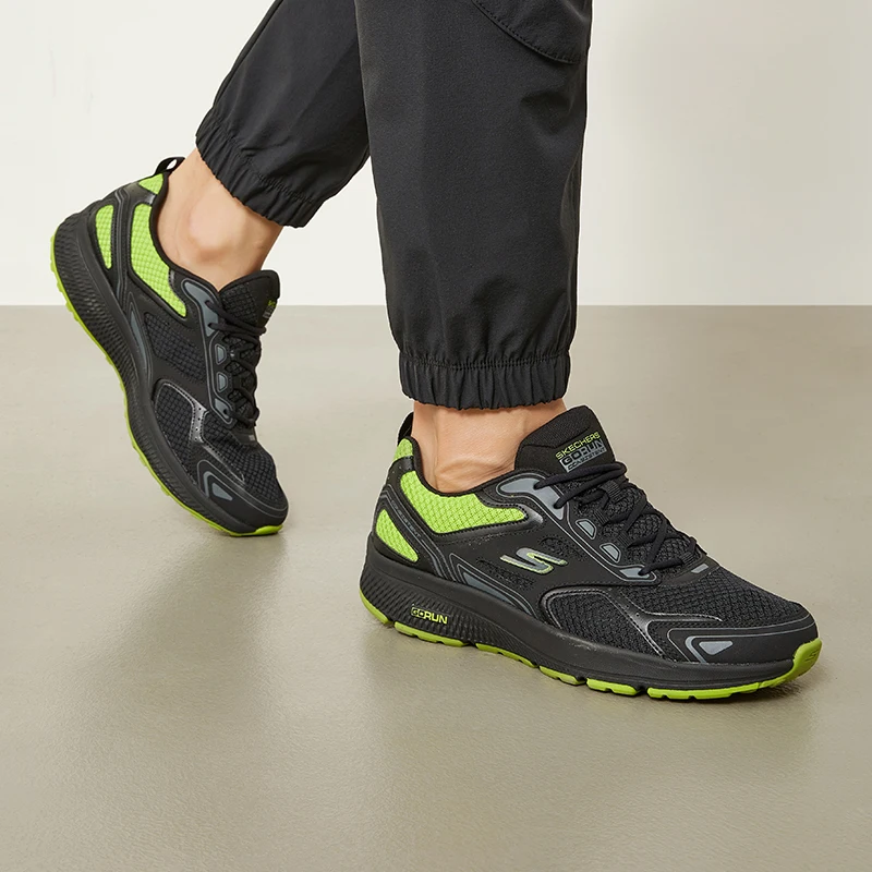 Skechers shoes for men Lightweight running shoes, suitable for medium to long distance running and daily running, man sneakers
Skechers shoes for men Lightweight running shoes, suitable for medium to long distance running and daily running, man sneakers