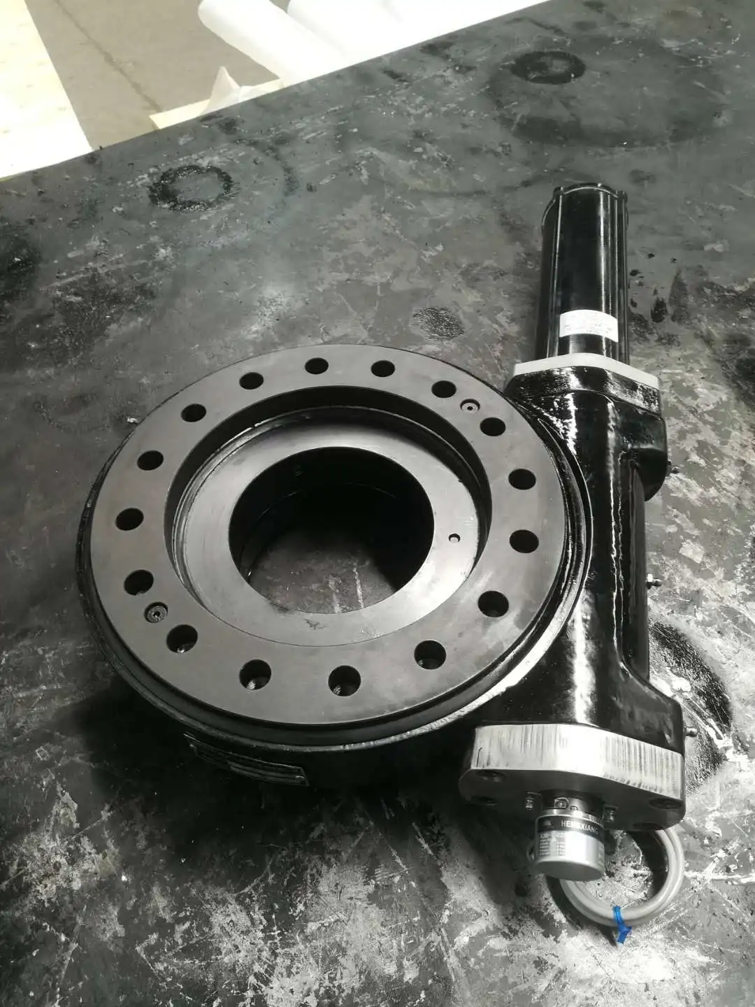 9" Slewing Drive Gear Rotate Accessories Vehicles SE9 With Encoder Hydraulic Motor Rotary Drive
9" Slewing Drive Gear Rotate Accessories Vehicles SE9 With Encoder Hydraulic Motor Rotary Drive