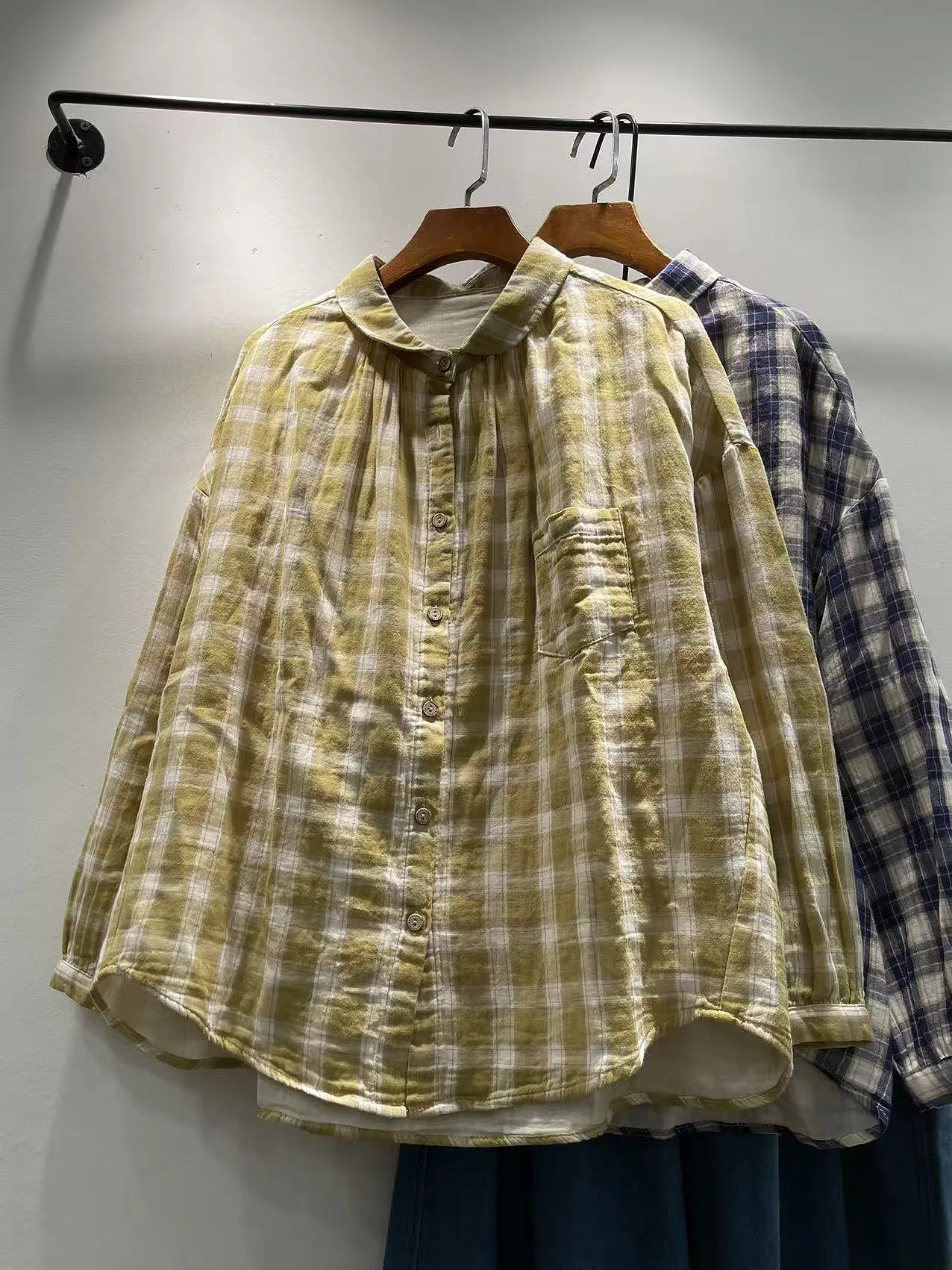 Early Spring 2026 Women's Fre Sle Plaid Loose Long Sve Cotton irt Double Gauze Cotton Turn-down Collar Girl's Blouse
Early Spring 2026 Women's Fre Sle Plaid Loose Long Sve Cotton irt Double Gauze Cotton Turn-down Collar Girl's Blouse