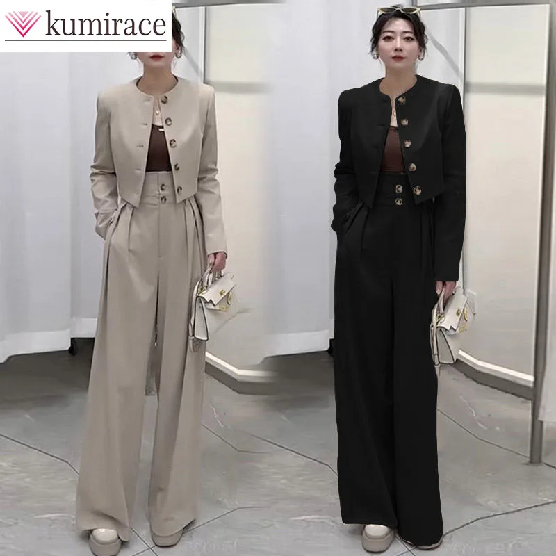 A Complete Set of Women's Autumn Fashion Single Breasted Short Jacket+high Waist Slimming Wide Leg Pants Two-piece Set for Women
A Complete Set of Women's Autumn Fashion Single Breasted Short Jacket+high Waist Slimming Wide Leg Pants Two-piece Set for Women