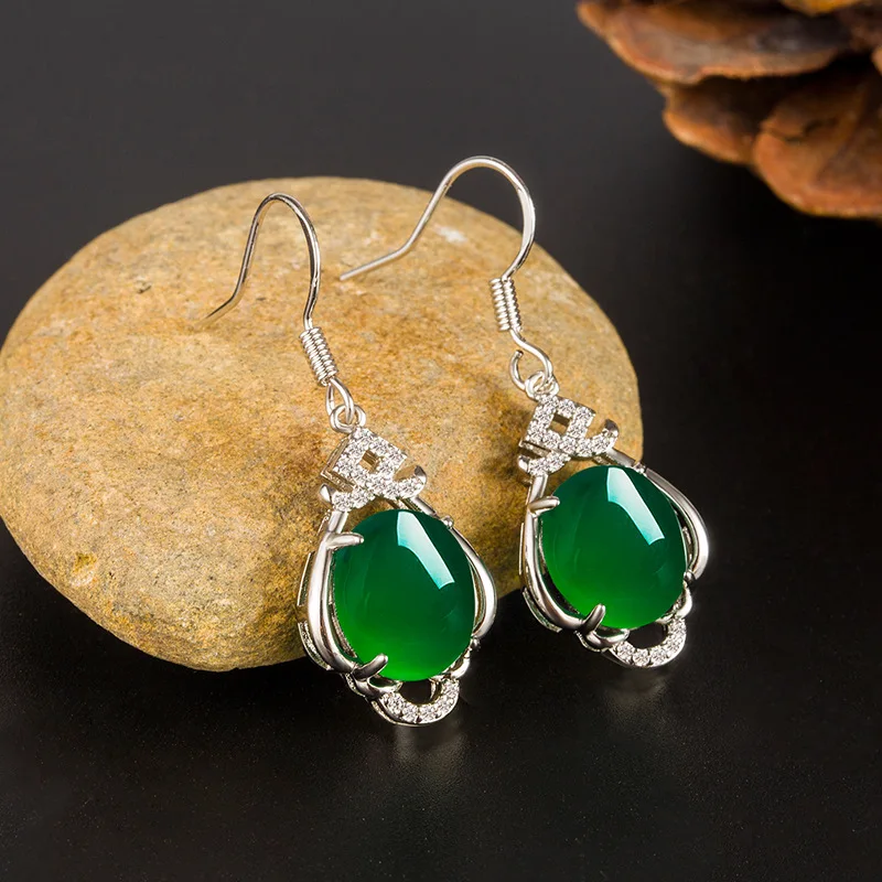 Natural Green Chalcedony Hand Carved Drop Earrings Fashion Boutique Jewelry Men's and Women's 925 Silver Inlaid Drop Earrings
Natural Green Chalcedony Hand Carved Drop Earrings Fashion Boutique Jewelry Men's and Women's 925 Silver Inlaid Drop Earrings