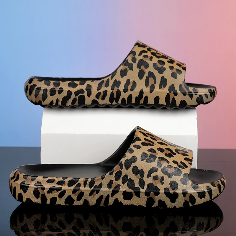 Fashionable Leopard Print Men's Slippers Summer Outdoor Wear Anti-Slip Home Indoor Large Size Coconut Fiber Flat Sandals
Fashionable Leopard Print Men's Slippers Summer Outdoor Wear Anti-Slip Home Indoor Large Size Coconut Fiber Flat Sandals