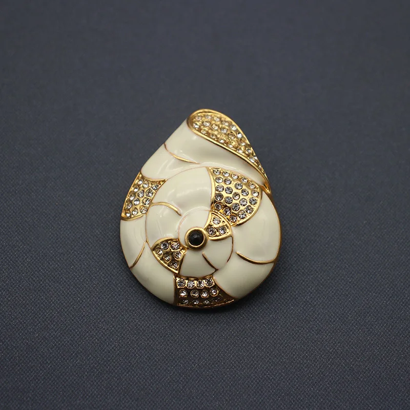 Vintage Brooch White Enamel French Romantic Brooch Jewelry
Vintage Brooch White Enamel French Romantic Brooch Jewelry
